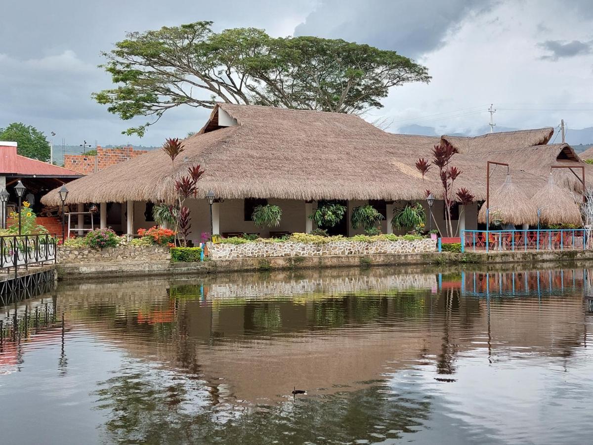 Hotel Campestre San Joaquin Garzón Buitenkant foto