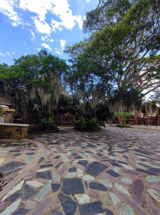 Hotel Campestre San Joaquin Garzón Buitenkant foto